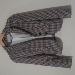 H&M women's blazer. 33% Wool and 28% Rayon.